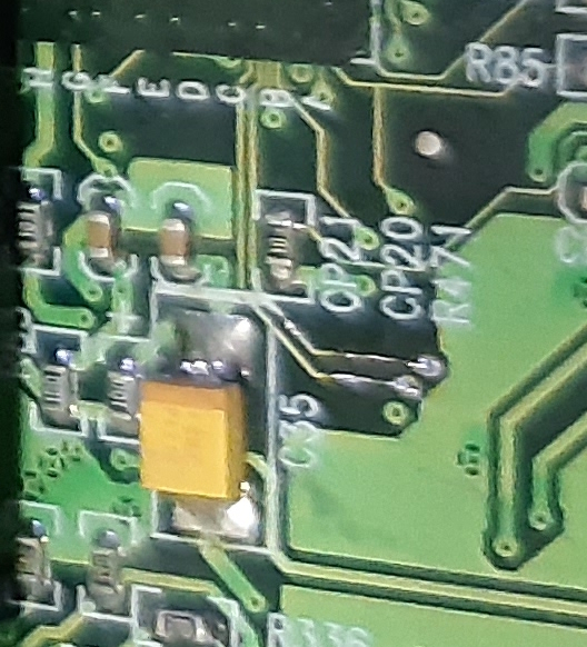 And thus returned to the original state ( DMA-unfix ). The routes are reconnected, the resistor returned to its original place and the wire connection removed.